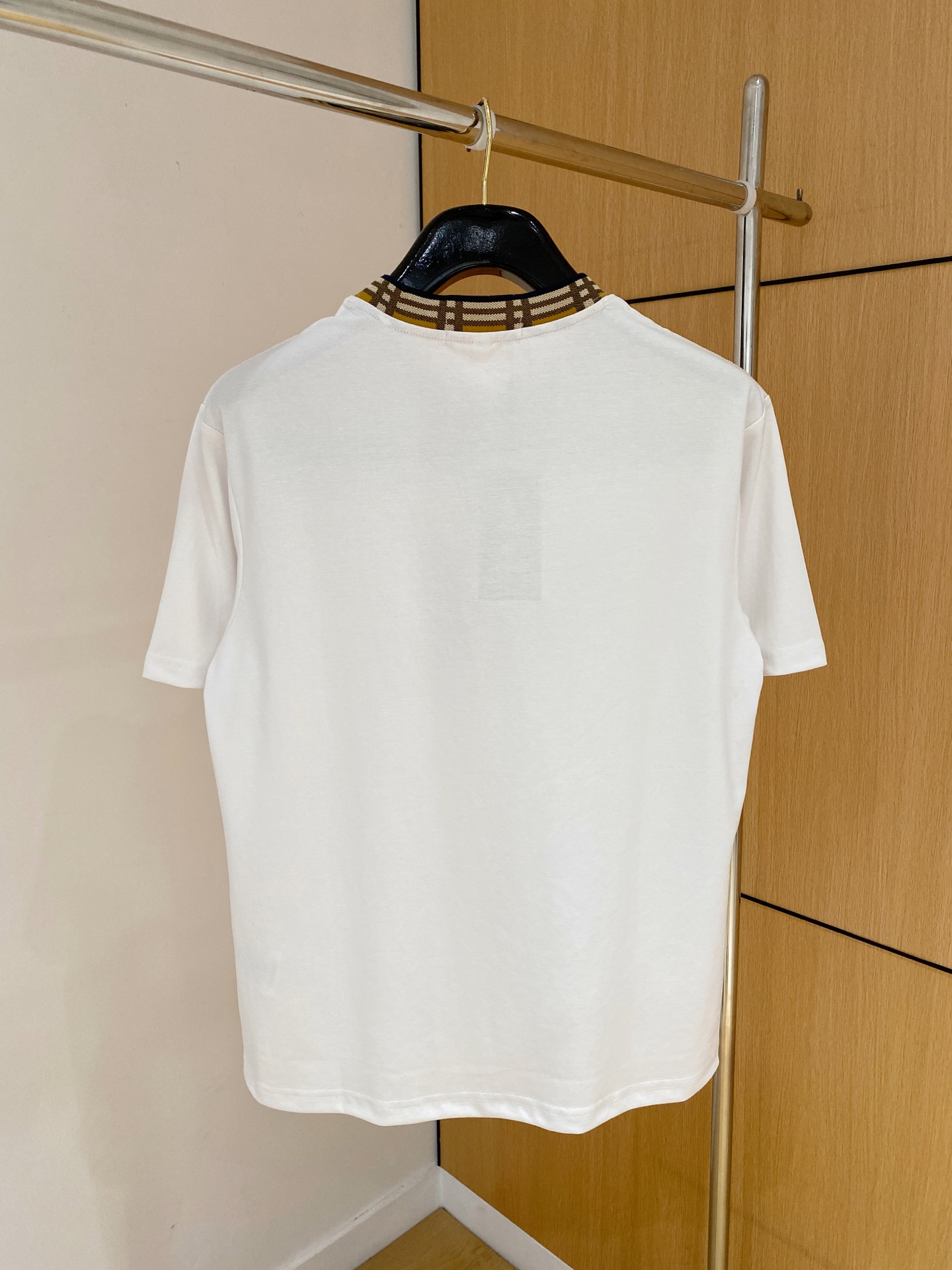 short sleeves